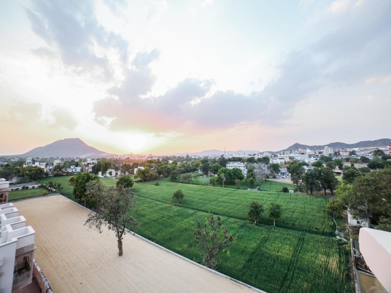 Hotel Golden Heritance Pushkar Exterior photo